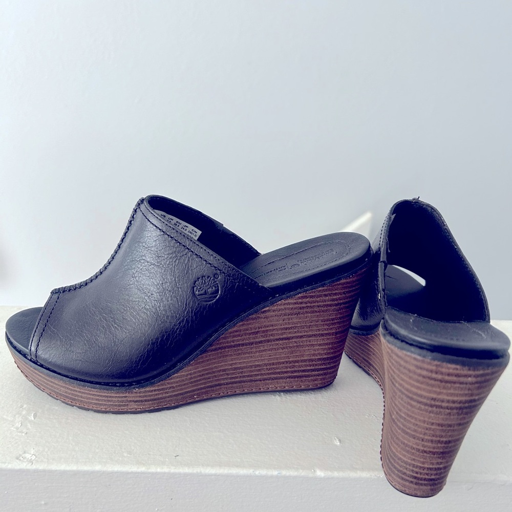 Brand new black leather Timberland Mule’s 7.5